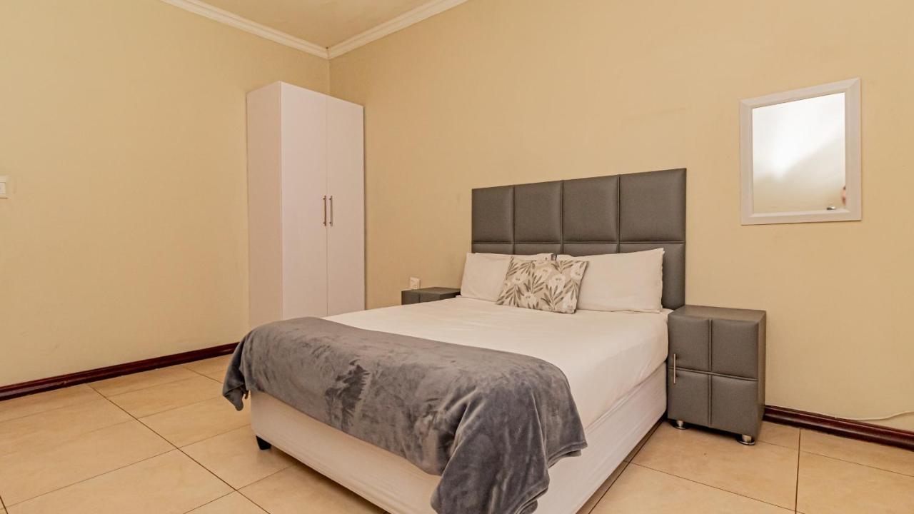 See You There Accommodation 1 Центурион Экстерьер фото